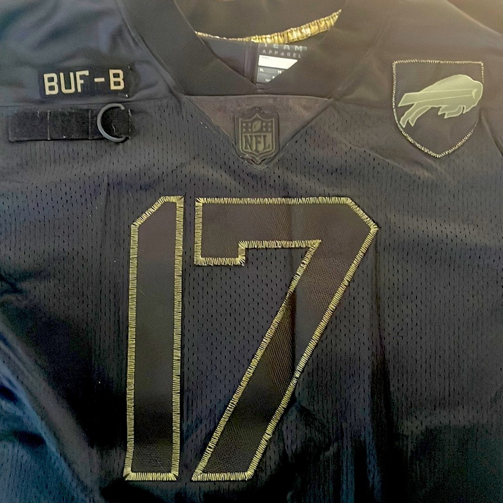 Buffalo bills , 2020 salute to service jersey,, Josh Allen
